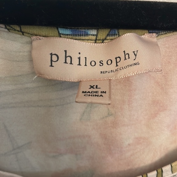 Flower print asymmetrical top (XL) - Picture 2 of 6